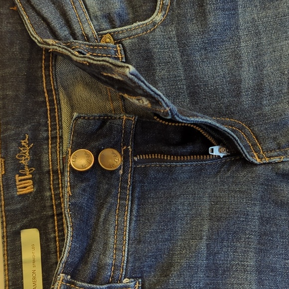 Kut from the Kloth Cameron Straight Leg Distressed Rolled Hem Jeans 4 Blue - Picture 12 of 16